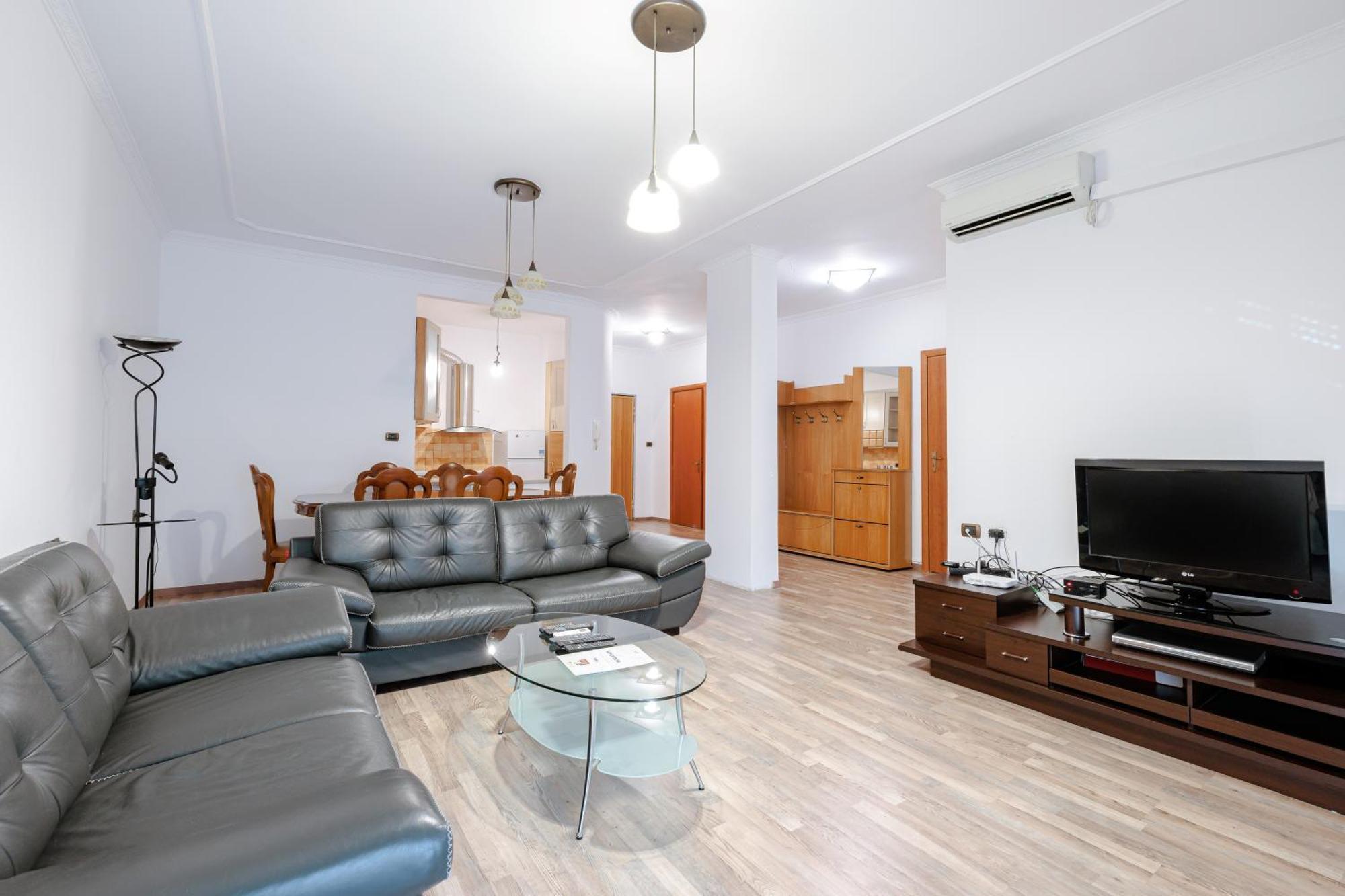 Boutique Hotel Whisky Tirana Rum bild