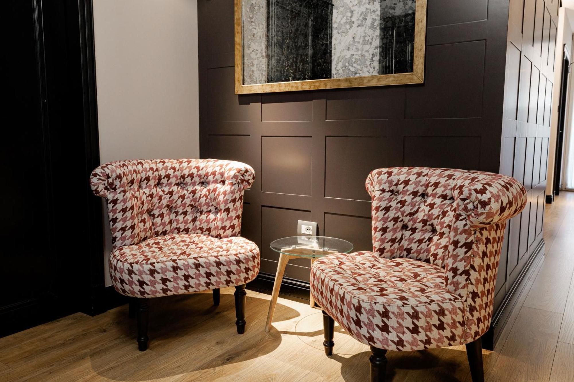 Boutique Hotel Whisky Tirana Exteriör bild